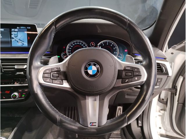 Bmw 5 SERIES 2018-11 7864-10