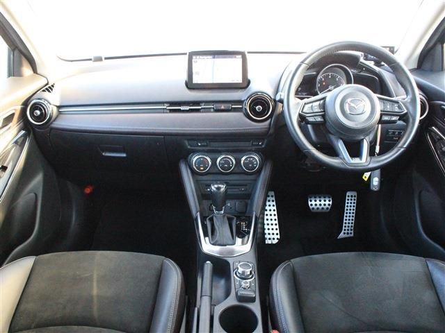 Mazda DEMIO 2017-06 11277-1