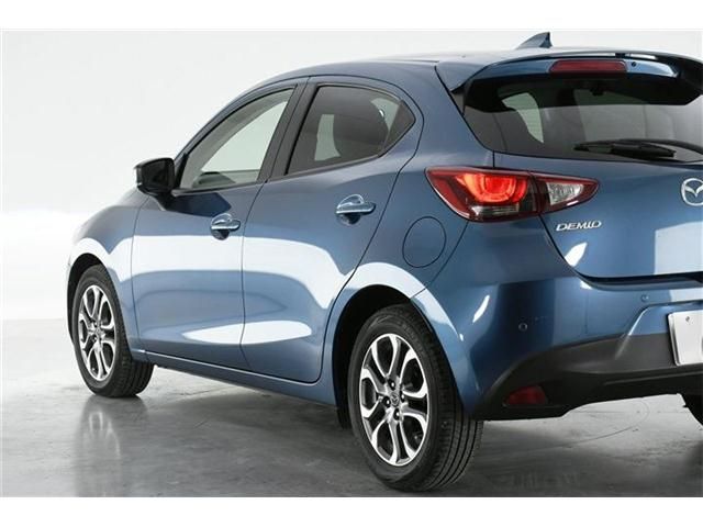 Mazda DEMIO 2017-06 11277-7