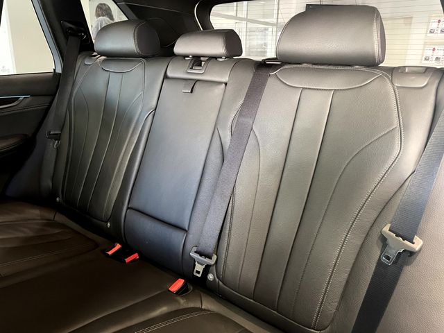 Bmw X5 2018-12 16492-8