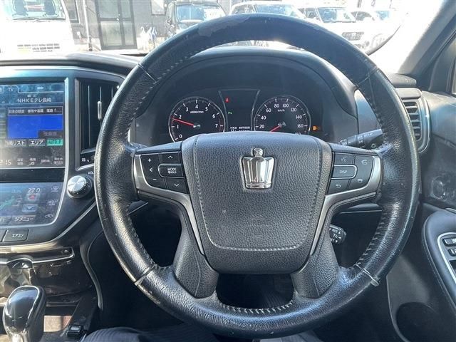 Toyota CROWN SEDAN 2014-01 1611-1