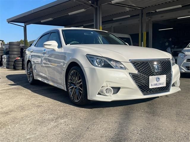 Toyota CROWN SEDAN 2014-01 1611-5