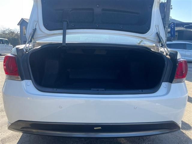 Toyota CROWN SEDAN 2014-01 1611-22