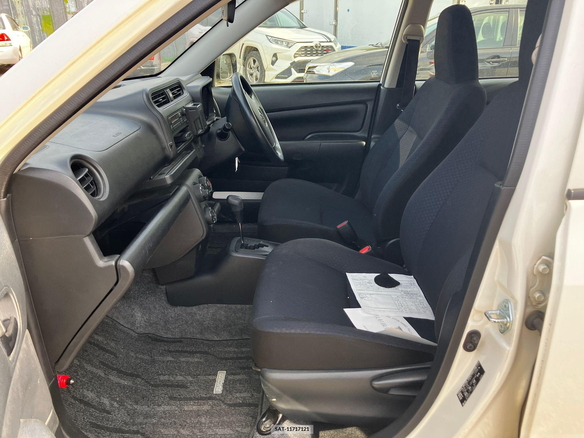 Toyota SUCCEED VAN 2017-04 258326-9