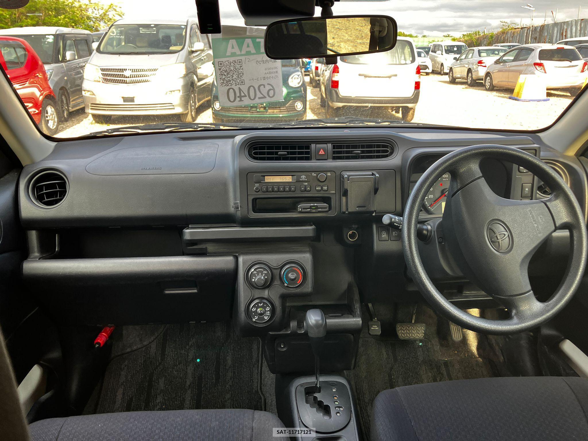 Toyota SUCCEED VAN 2017-04 258326-12