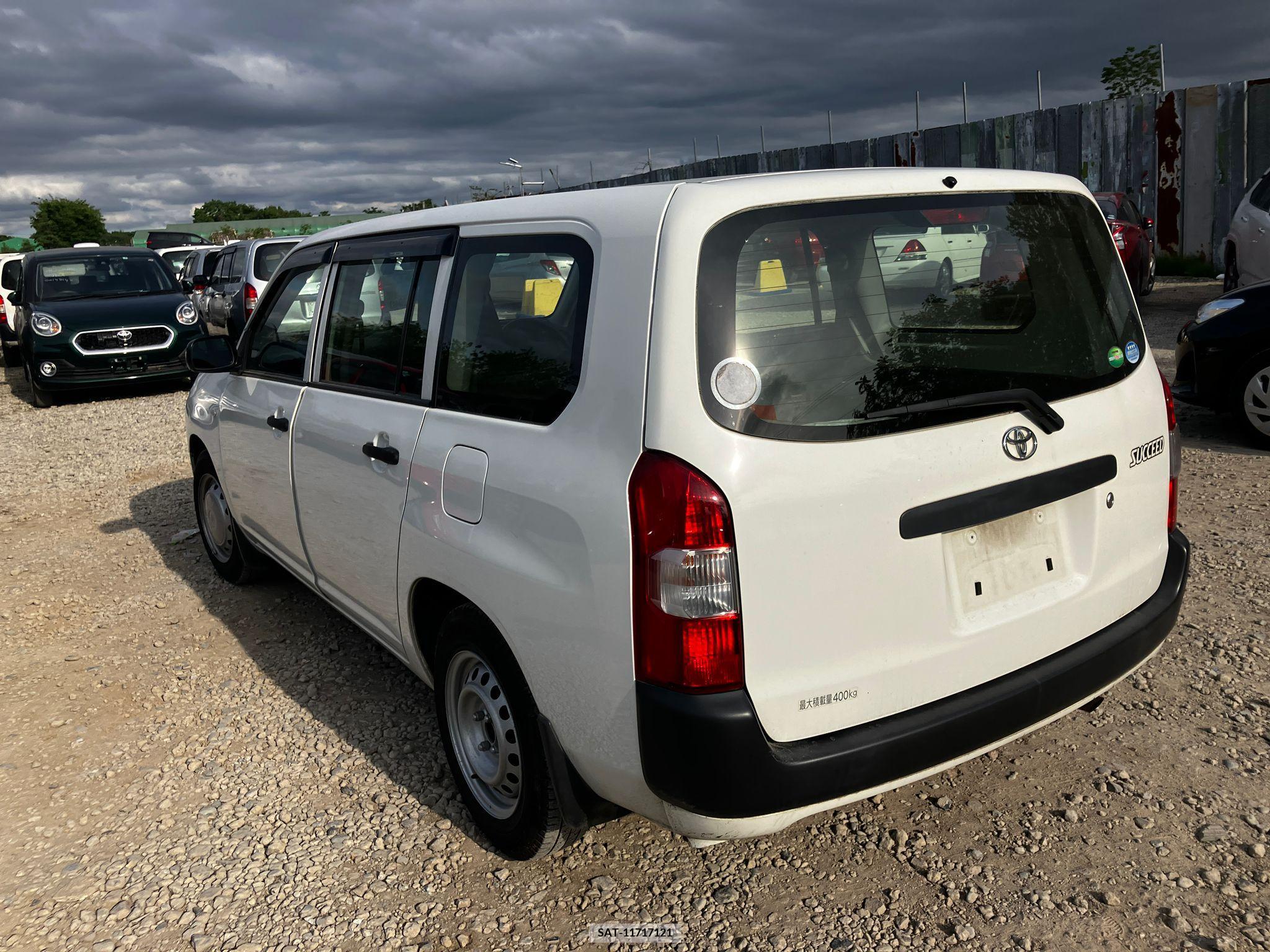 Toyota SUCCEED VAN 2017-04 258326-3