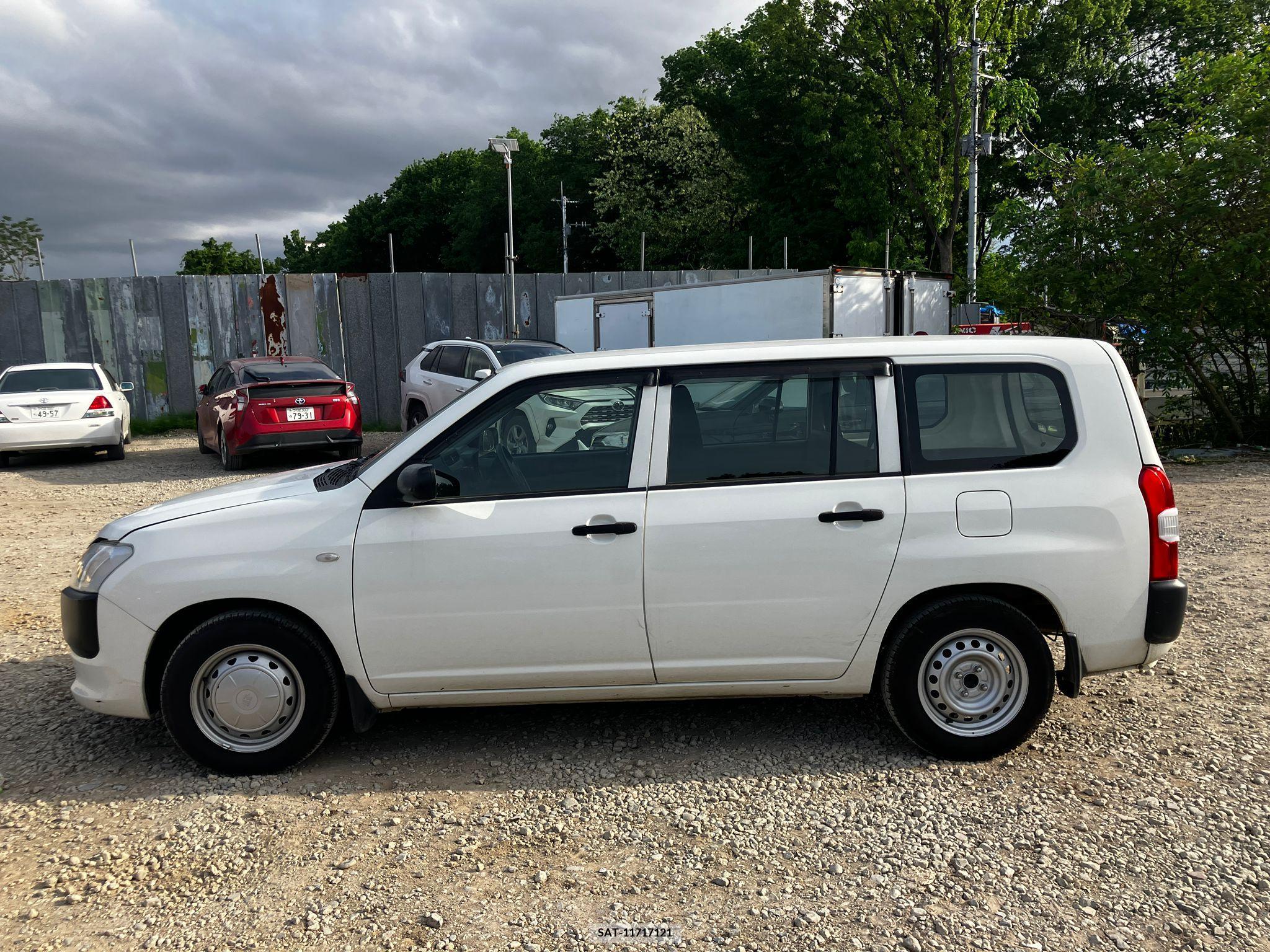 Toyota SUCCEED VAN 2017-04 258326-5
