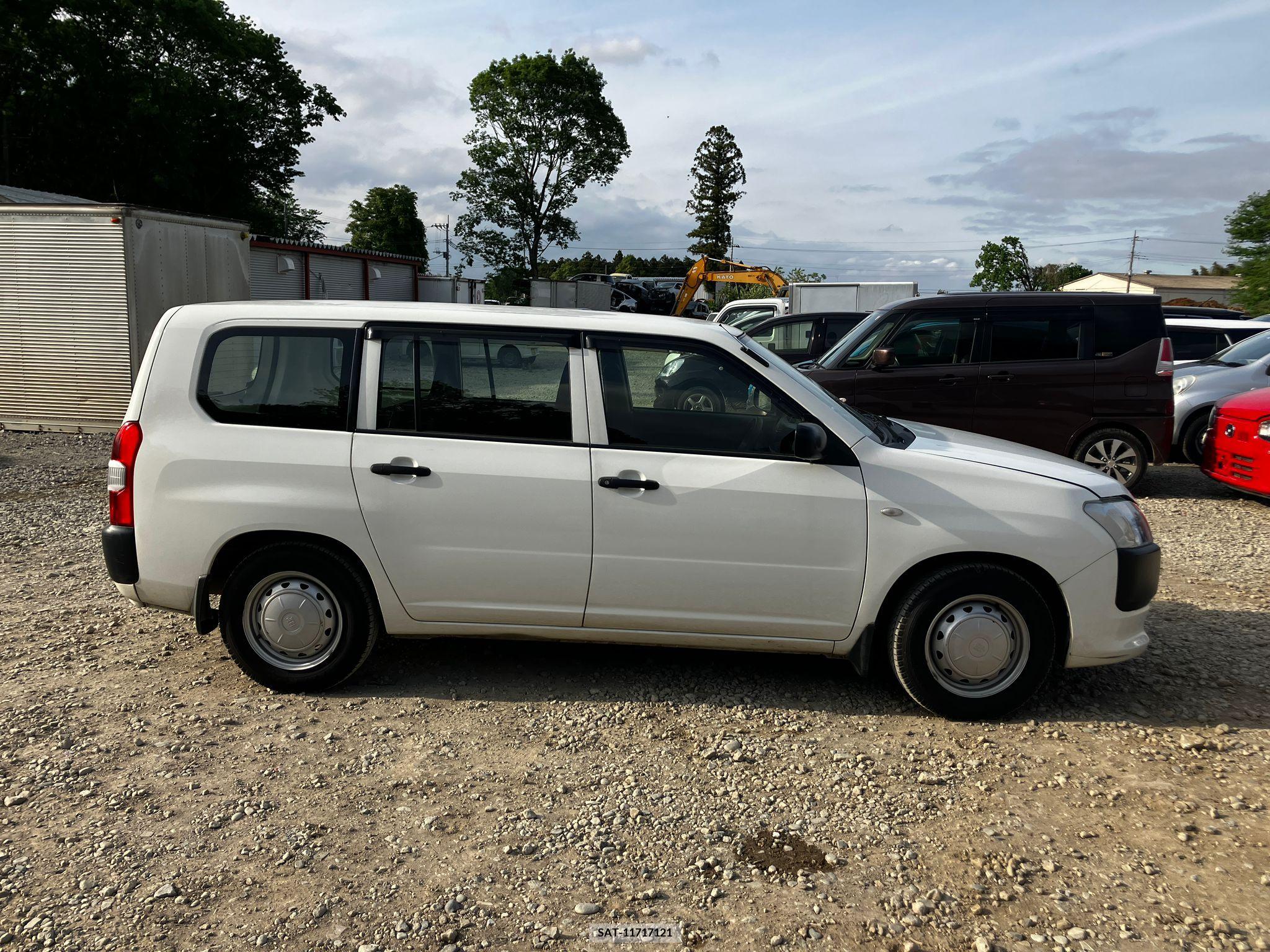Toyota SUCCEED VAN 2017-04 258326-6