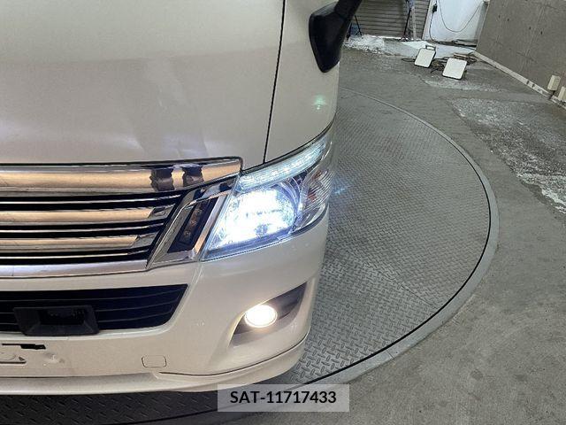 Nissan NV350 Caravan 2017-04 280562-9