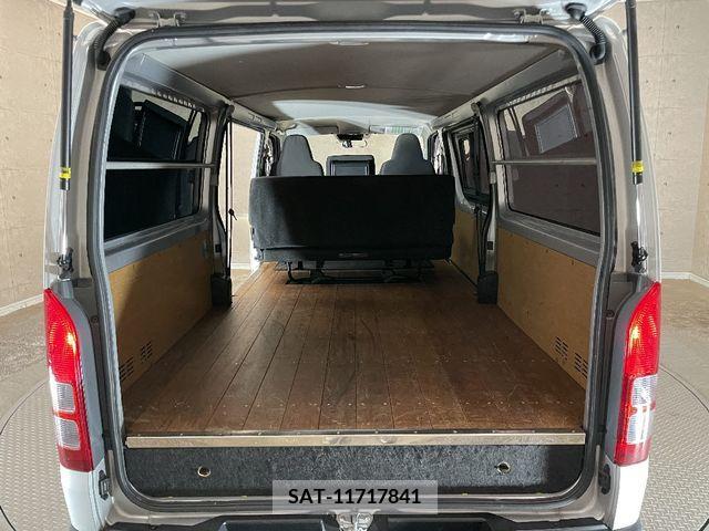 Toyota HIACE VAN 2020-03 375792-13