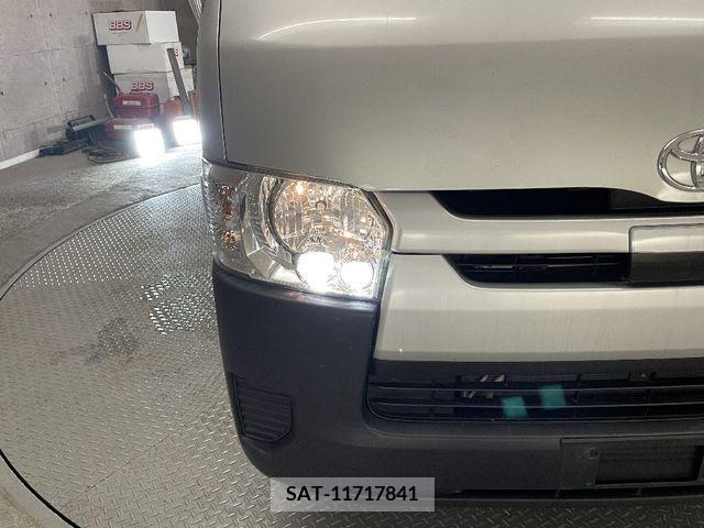 Toyota HIACE VAN 2020-03 375792-8