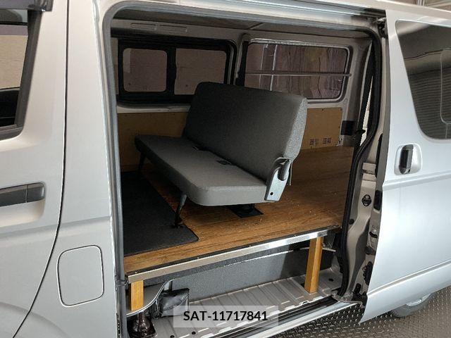 Toyota HIACE VAN 2020-03 375792-12