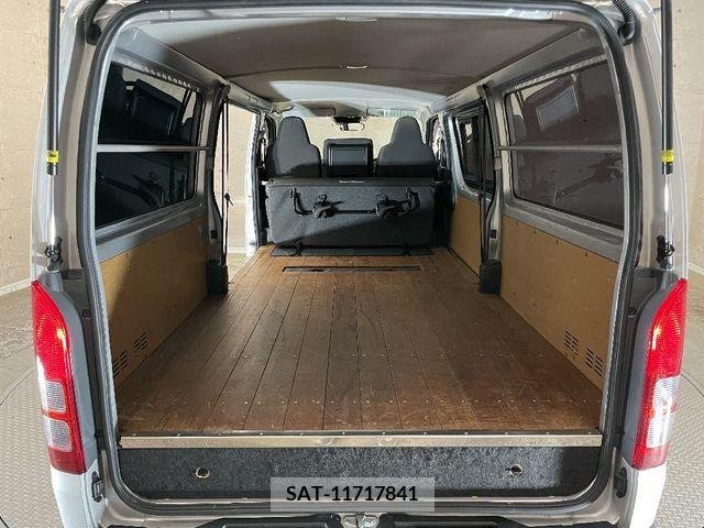 Toyota HIACE VAN 2020-03 375792-14