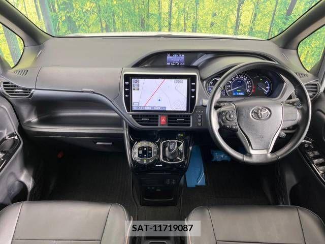 Toyota NOAH HYBRID 2019-10 322858-1