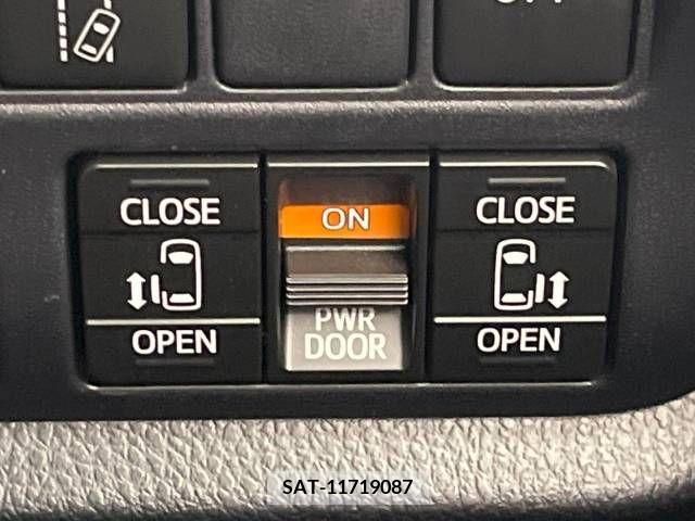 Toyota NOAH HYBRID 2019-10 322858-6