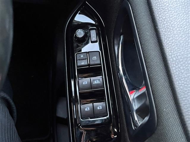 Toyota VOXY 2019-12 27477-22