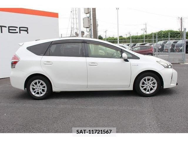 Toyota PRIUS ALPHA 2015-06 322174-7