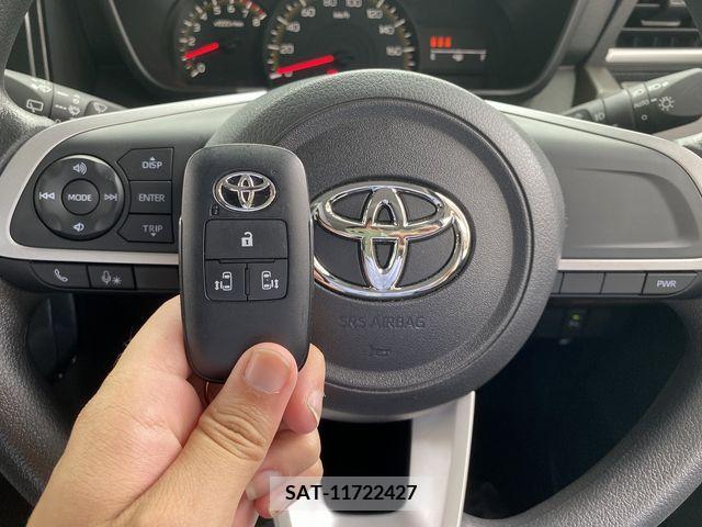 Toyota ROOMY 2023-10 337504-12