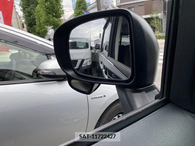 Toyota ROOMY 2023-10 337504-11