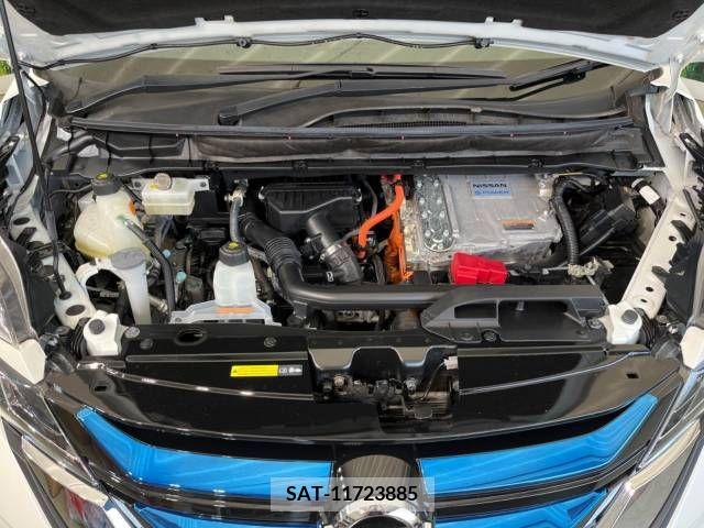 Nissan SERENA 2019-03 239785-19