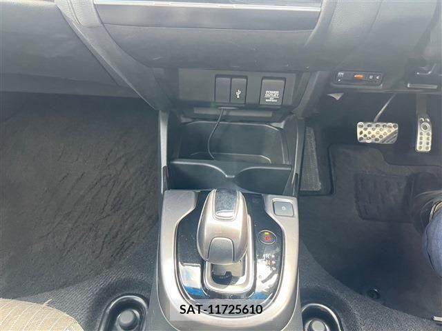 Honda FIT HYBRID 2019-03 360291-29