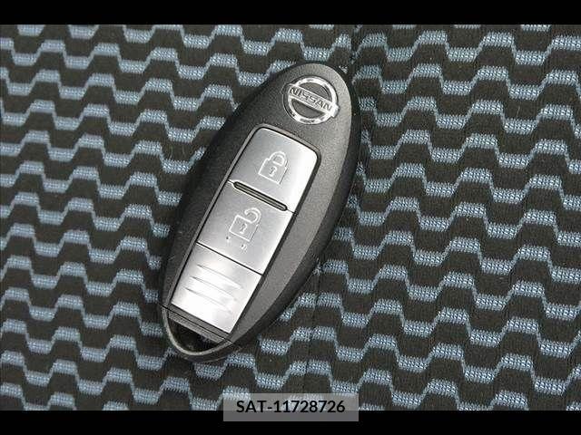 Nissan NOTE 2013-01 203701-5