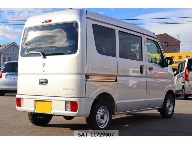 Suzuki EVERY 2023-04 208608-4