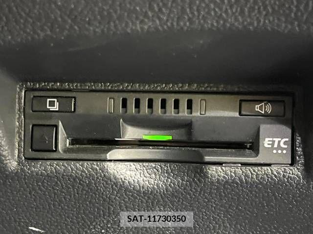 Toyota PRIUS 2017-02 282056-6
