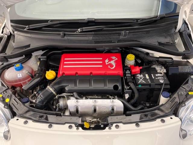 Abarth 595 2020-12 185612-17