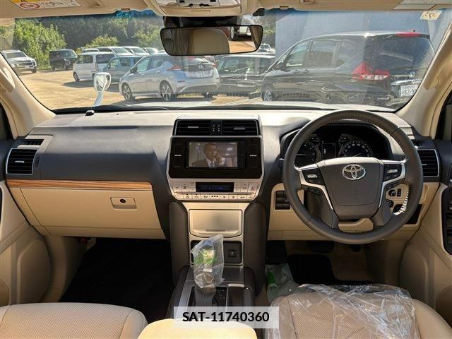 Toyota LAND CRUISER PRADO 2023-07 447568-1