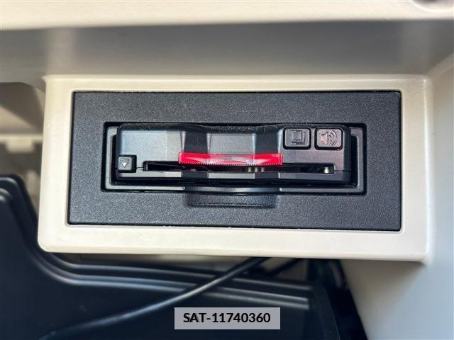 Toyota LAND CRUISER PRADO 2023-07 447568-20