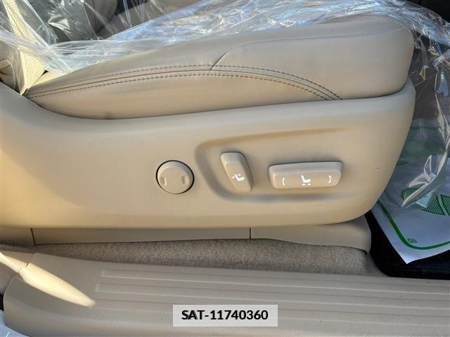Toyota LAND CRUISER PRADO 2023-07 447568-21
