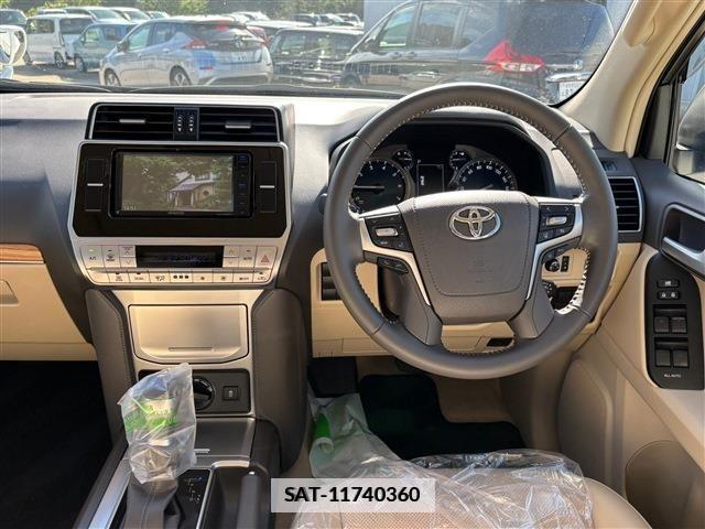 Toyota LAND CRUISER PRADO 2023-07 447568-22