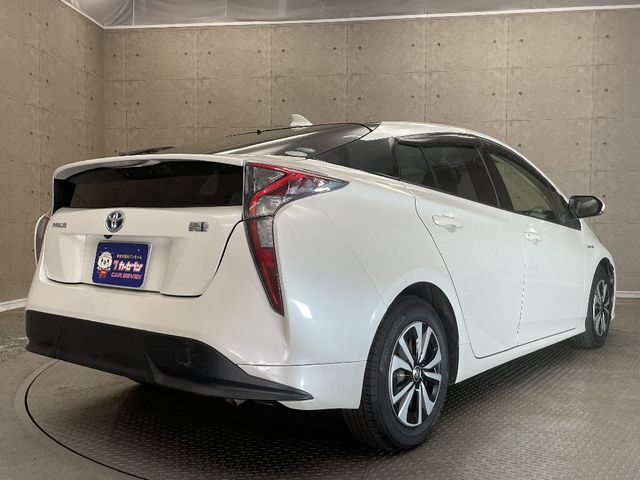 Toyota PRIUS 2016-02 25189-1