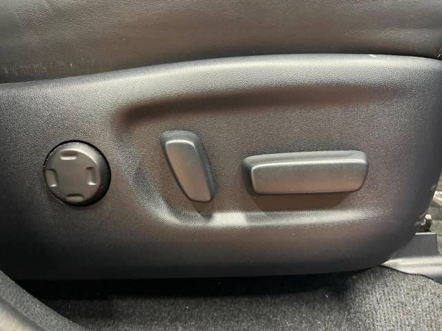 Toyota HARRIER 2019-03 195261-8