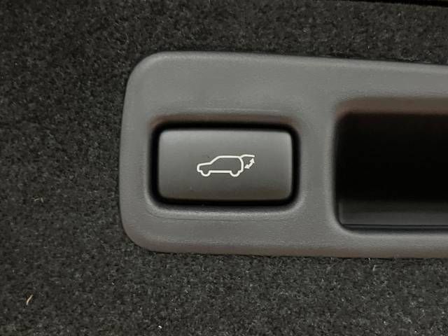 Toyota HARRIER 2019-03 195261-9