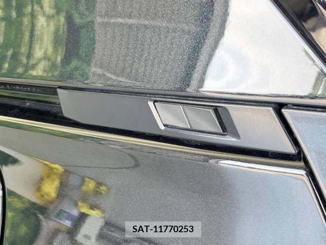 Toyota VOXY 2023-03 313581-4