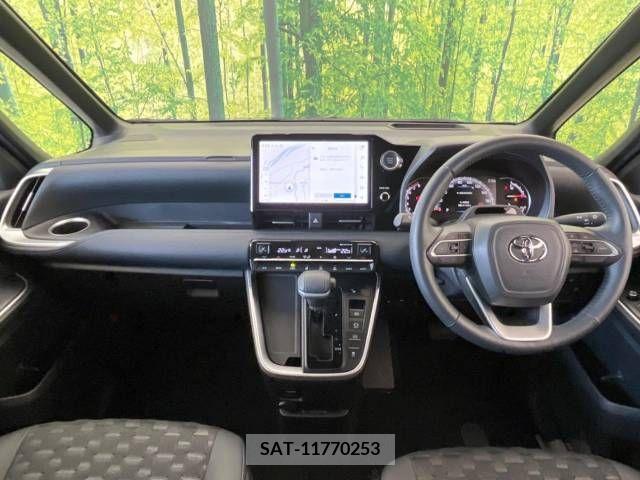Toyota VOXY 2023-03 313581-1