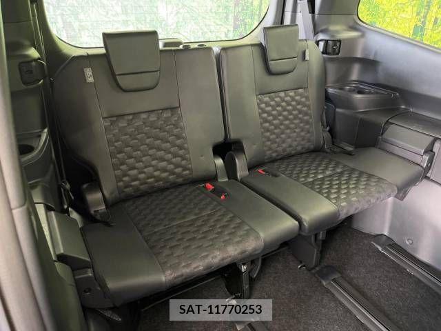 Toyota VOXY 2023-03 313581-10