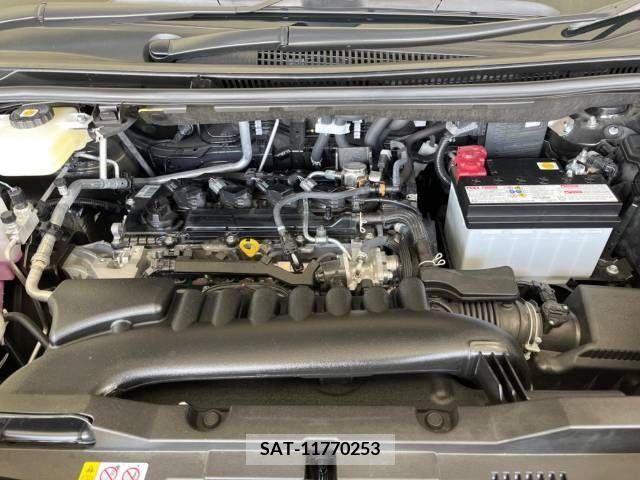 Toyota VOXY 2023-03 313581-18