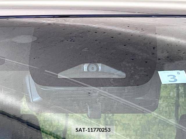 Toyota VOXY 2023-03 313581-7