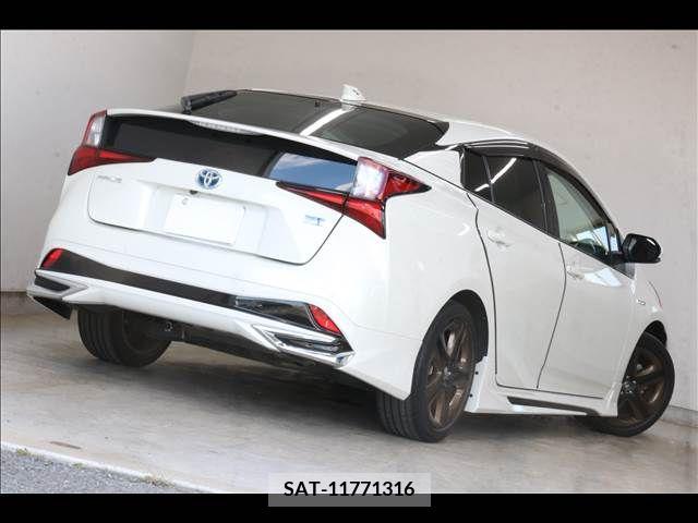Toyota PRIUS 2019-03 366696-11