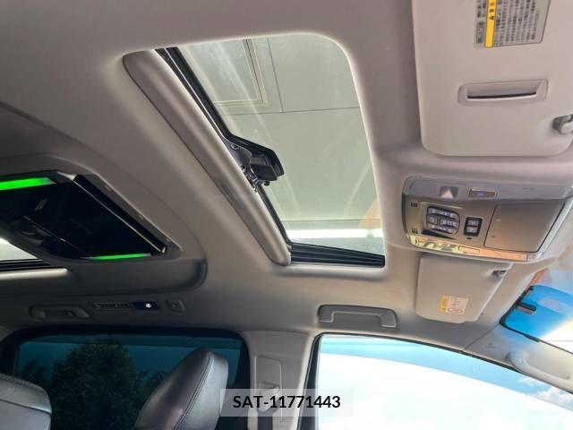 Toyota VELLFIRE 2017-07 369705-2