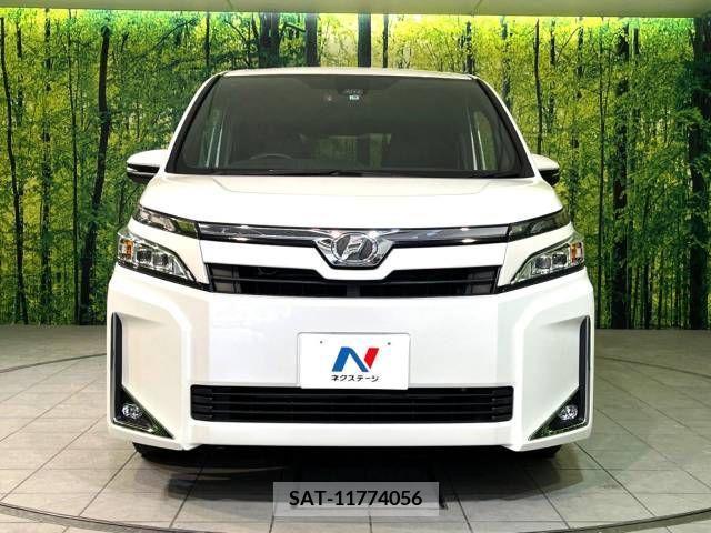Toyota VOXY 2017-08 233317-14