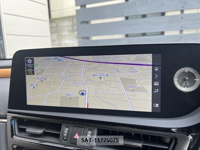 Lexus ES 2021-12 387848-19
