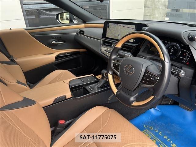 Lexus ES 2021-12 387848-10