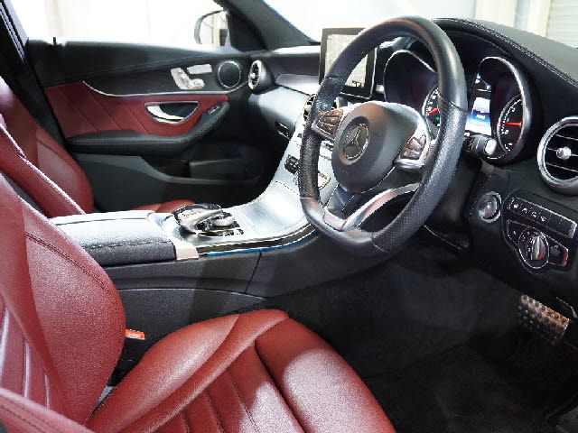 Mercedes Benz C-CLASS 2018-03 24869-4