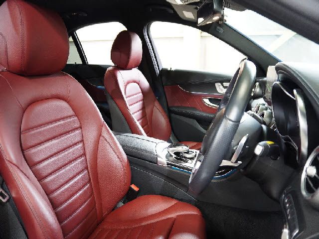 Mercedes Benz C-CLASS 2018-03 24869-2