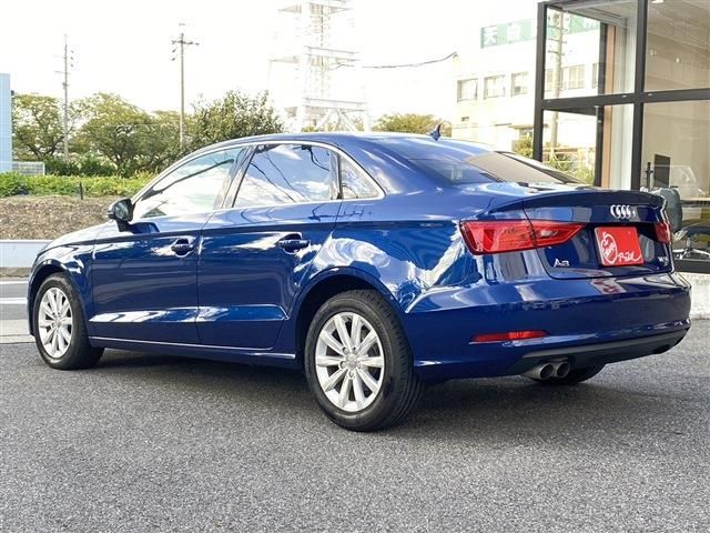 Audi A3 SEDAN 2016-10 17227-1