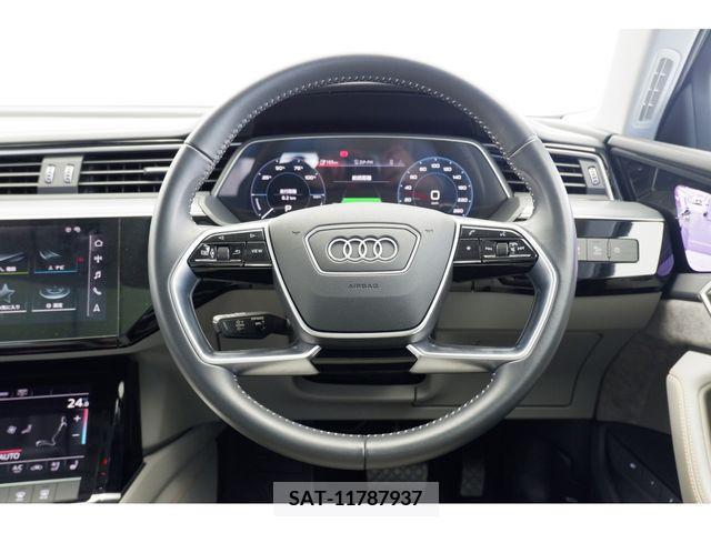 Audi E-TRON 2022-06 318051-14